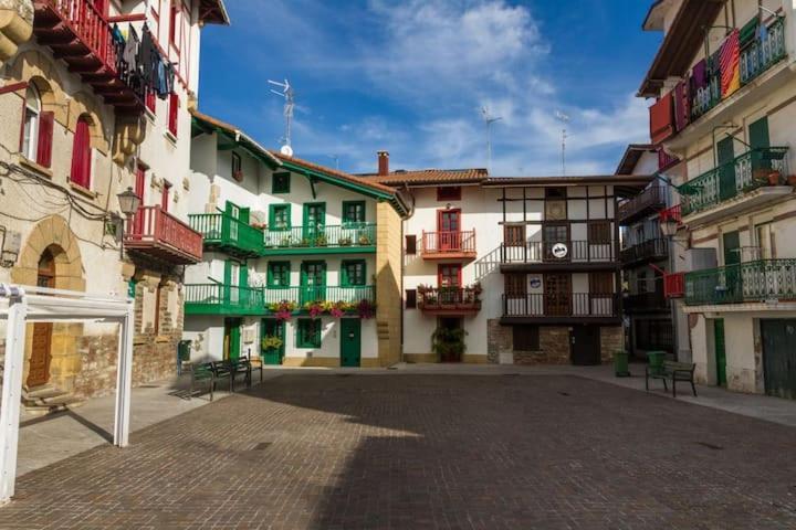 La Marina Amplio Apartamento En Pleno Centro De Fuenterrabia Zewnętrze zdjęcie